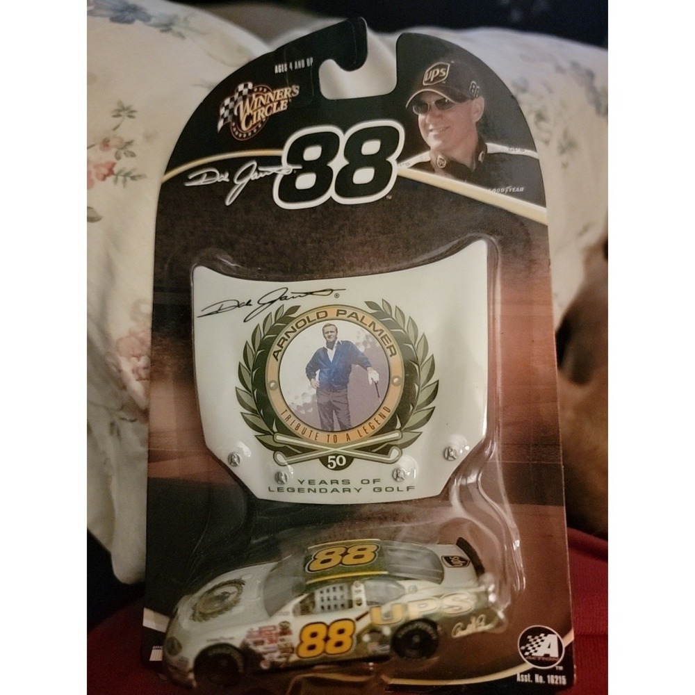 Winner's Circle 2004 RACE HOOD SERIES-Dale Jarrett #88 UPS/Arnold Palmer Tribute